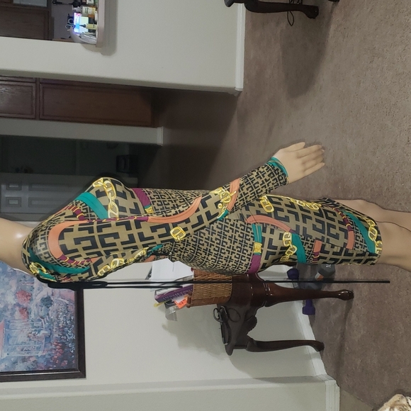 NWT Fashion Nova chains & artsy print body hugging stretchy longsleeve mini - Picture 5 of 7